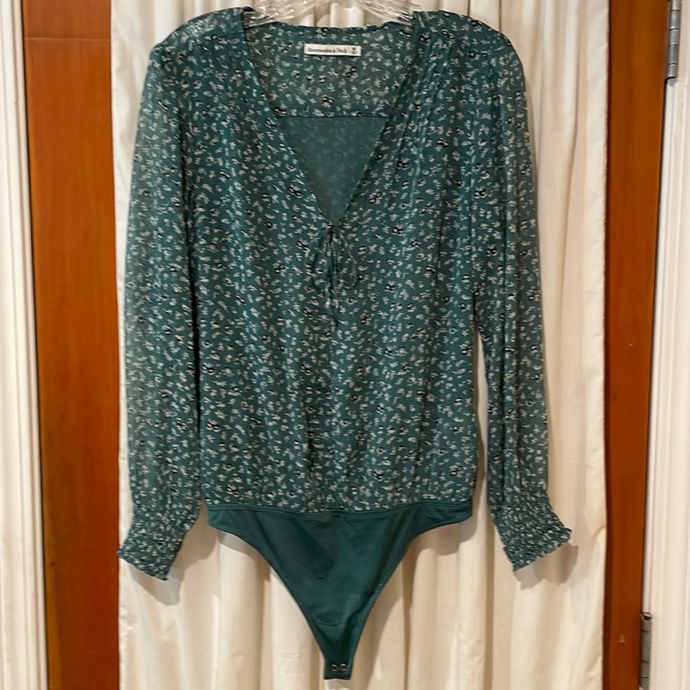 Abercrombie & Fitch green floral body suit.